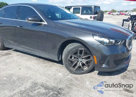 2026 BMW 530I из США, поврежденный, VIN WBA43FJ04TCV59416